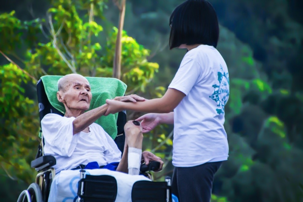 What is Hospice? How Compounding Medicine Can Help with Quality of Life?